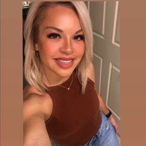 Meet your Posher, Kayla